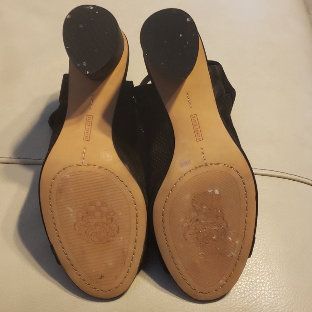Shoes - Picture 3 of 4